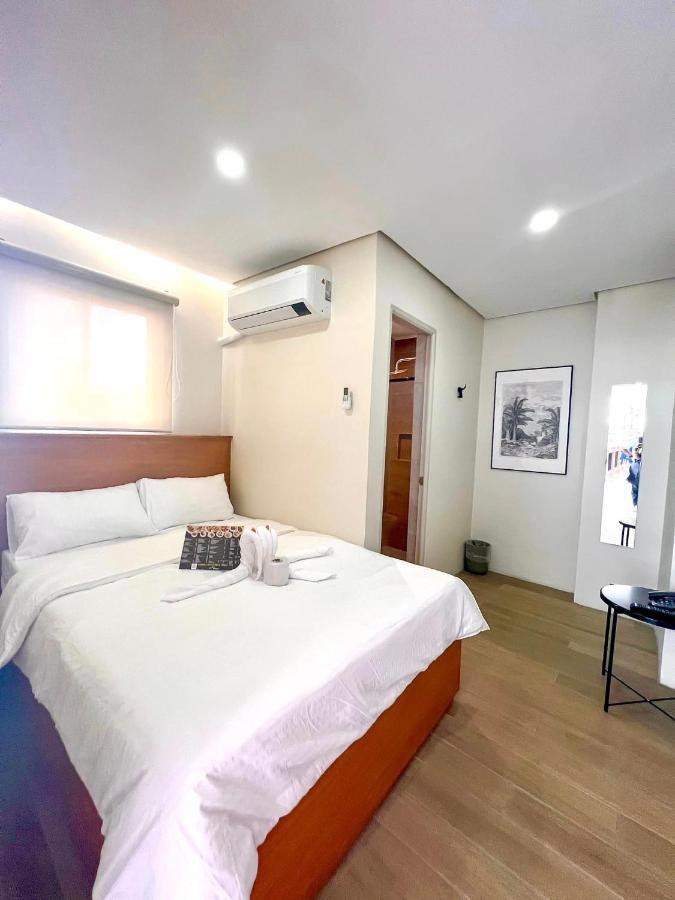 Aurora Suites Pasay Exterior foto